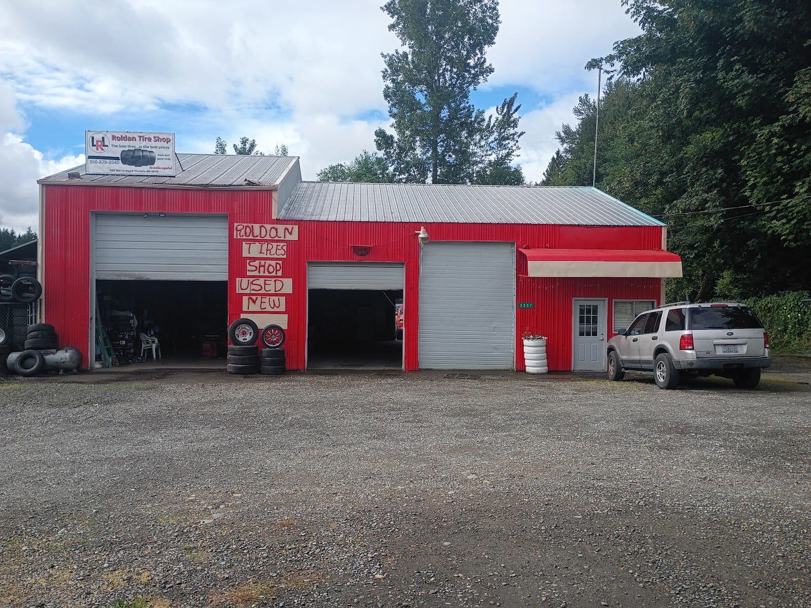 Roldan Tire Shop (Behind Fatso’s Bar& Grill)