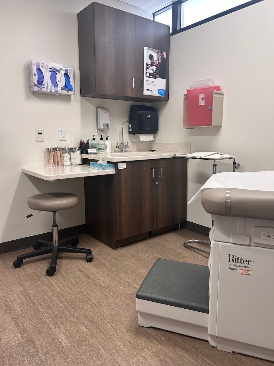 Jeannine Hinds, MD, photo 3