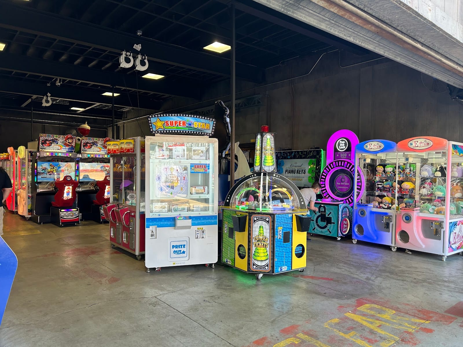 Axis Chemical Arcade, photo 2