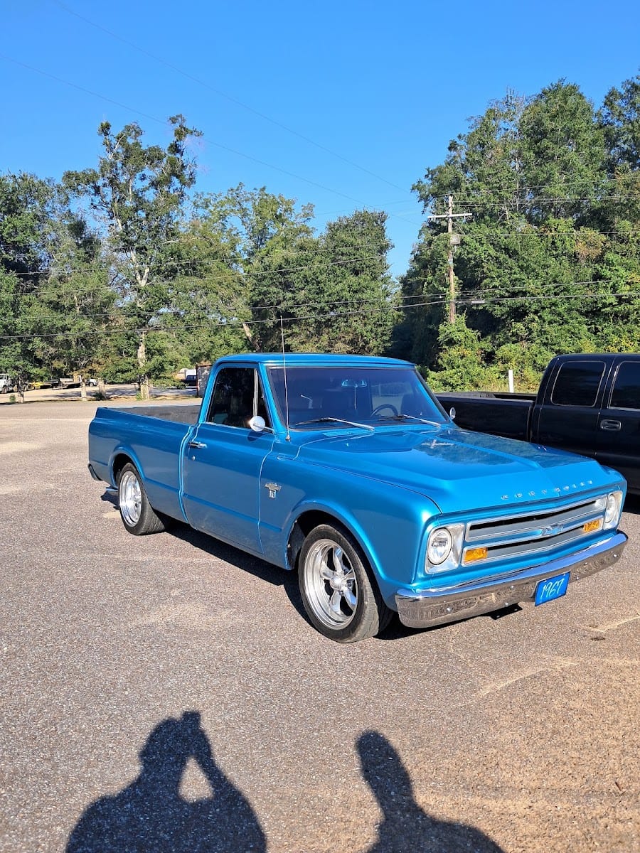 Pugh's Paint and Body Shop