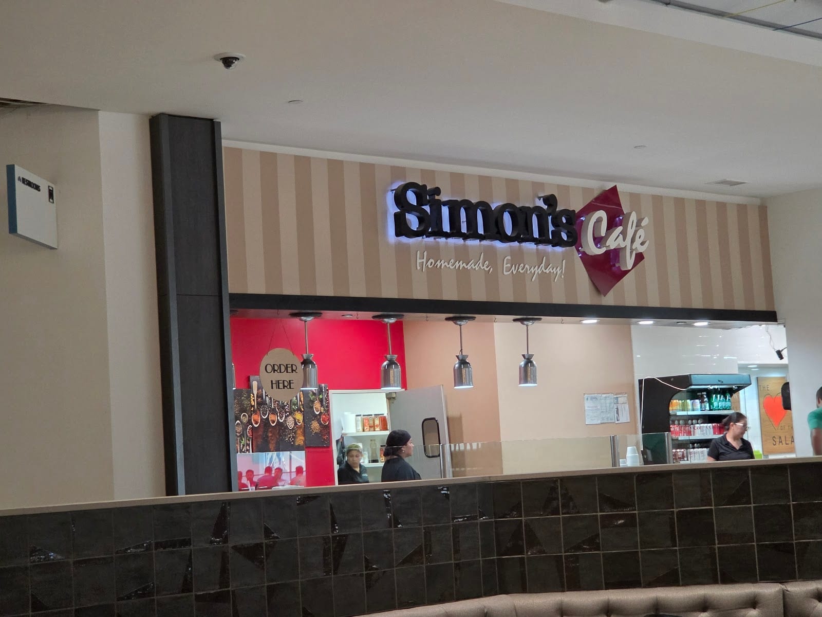 Simon's Café
