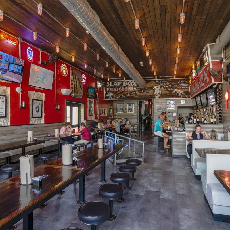 600 Degrees Pizzeria
