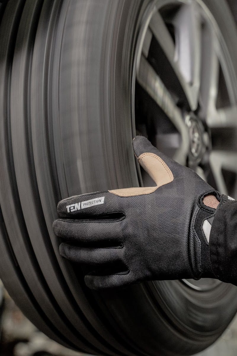 H M T Norwich - AutoService MOT and Tyres Specialist, photo 2