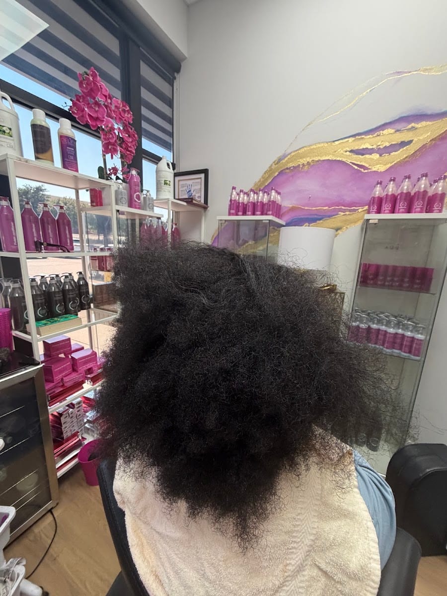 Dominican & Cuban Delino Hair Salon