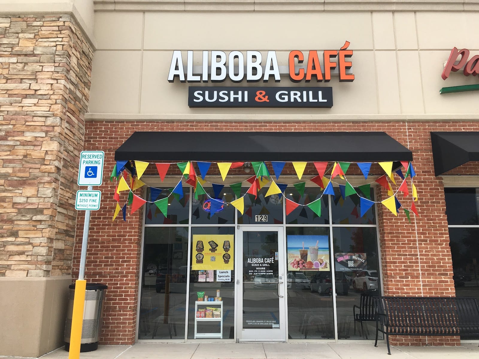 Aliboba Cafe Sushi and Grill, photo 2