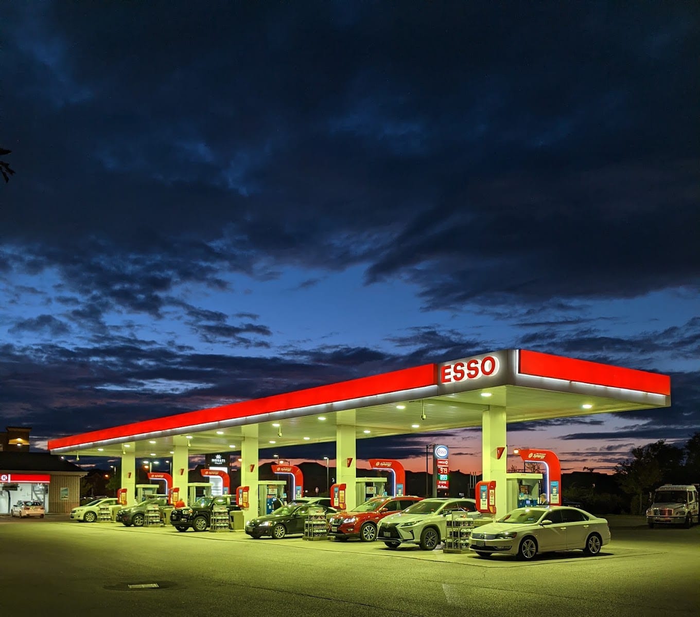 Esso, photo 2