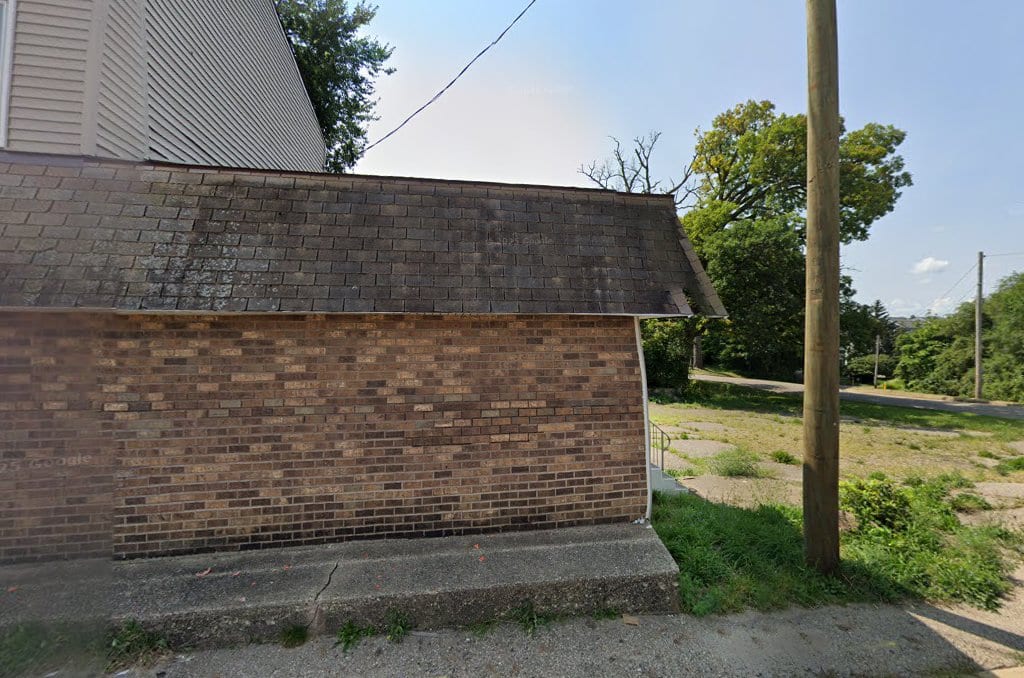 Mia Tasker-Realtor RE/MAX Perrett Associates, photo 4