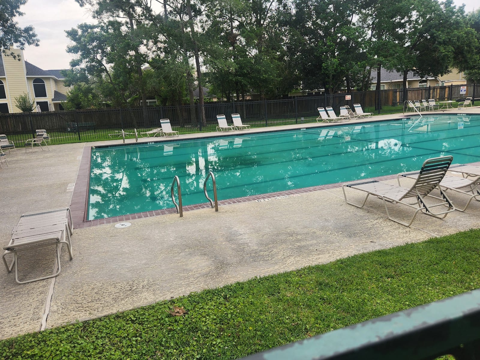 Breckenridge Forest Community Pool