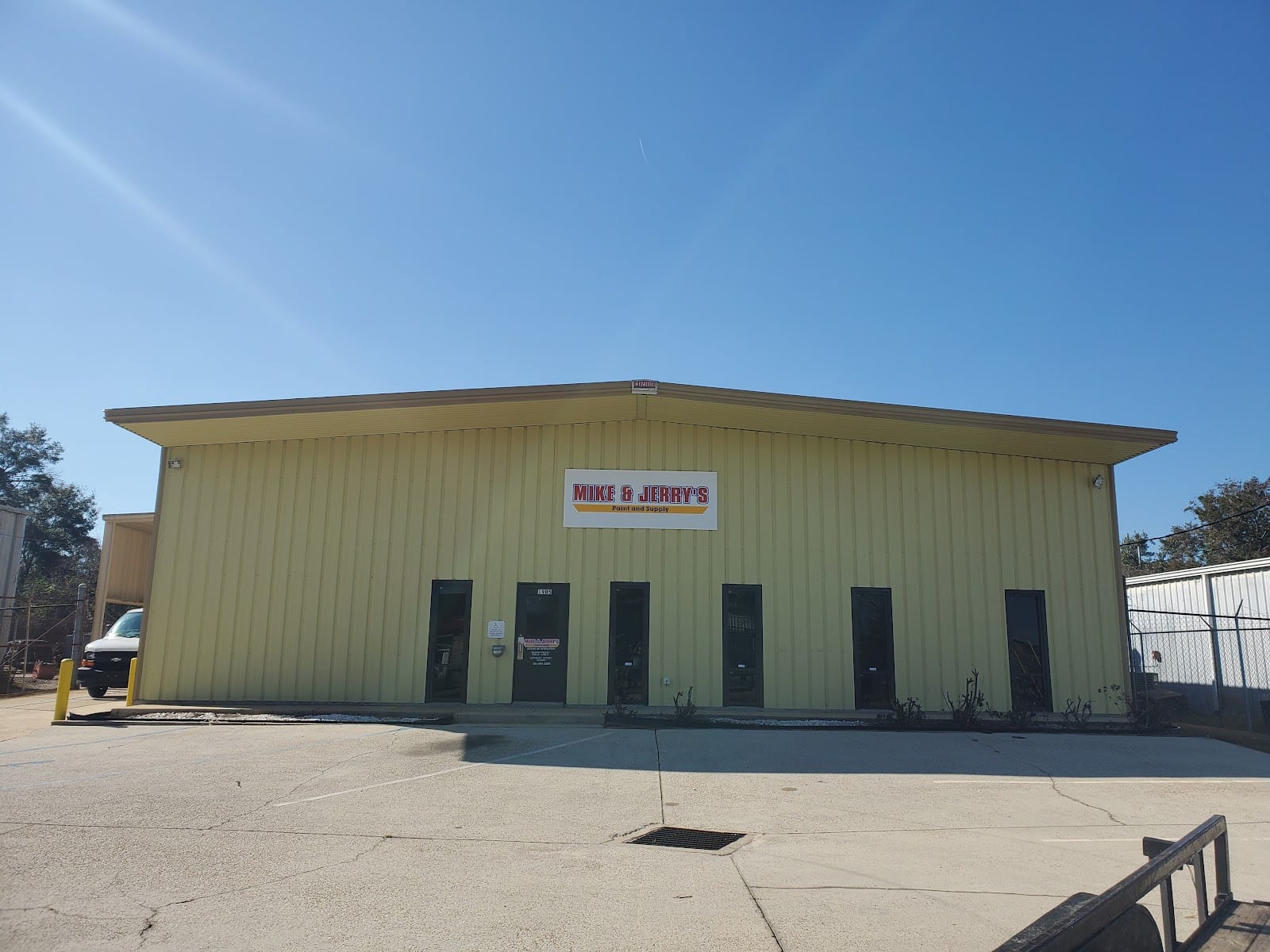 Mike & Jerry's Paint & Supply, photo 4