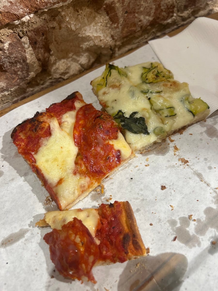 Pizza Di Loretta - Roquette, photo 3