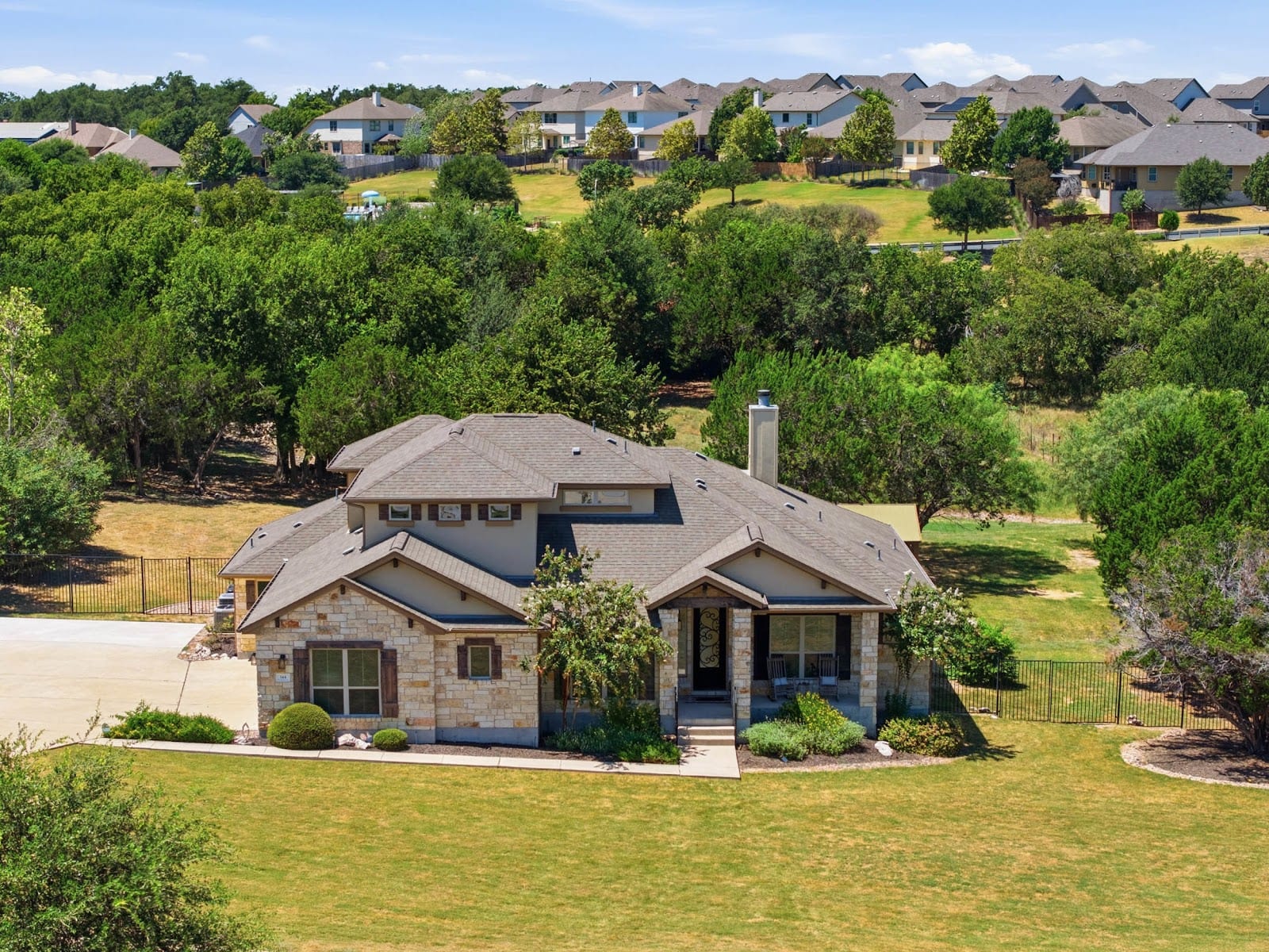 Round Rock Real Estate Agent, Lauren Schauer - Magnolia Realty