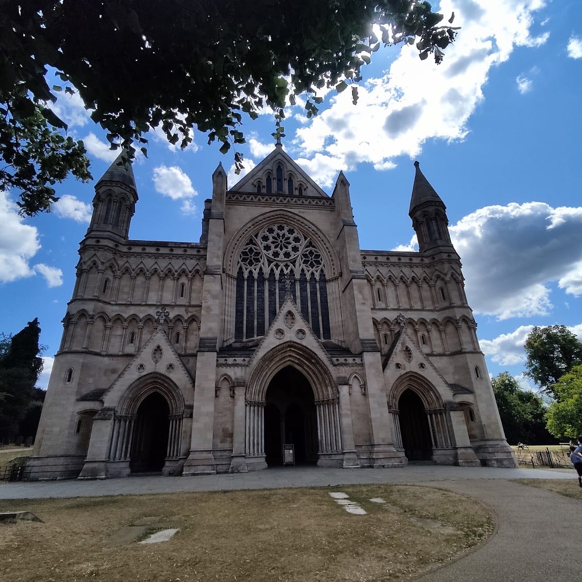 St Albans Abbey Station Car Park