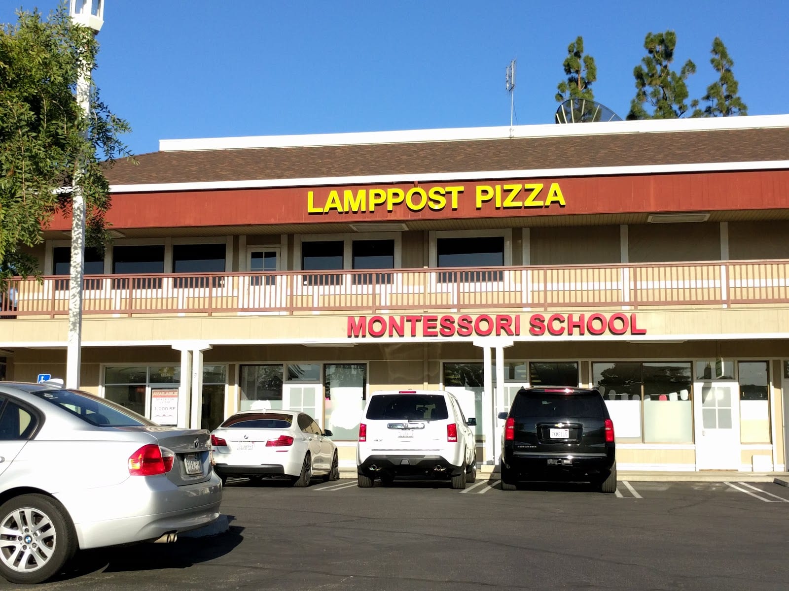 Lamppost Pizza & The Post Pub, photo 2