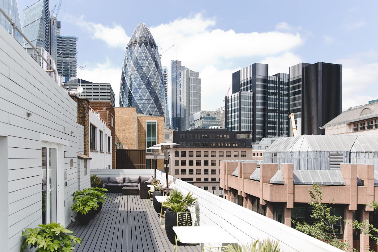 Fora - Lloyd's Avenue, photo 2