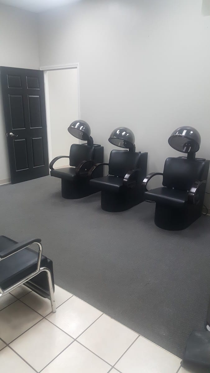 Dogwood Salon, photo 2