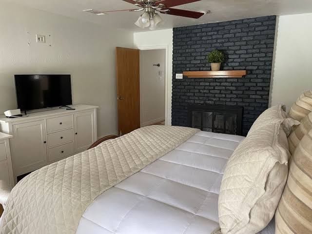 Beautifully Remodeled Property w/ Pool on Golf Course- easy access to all DFW