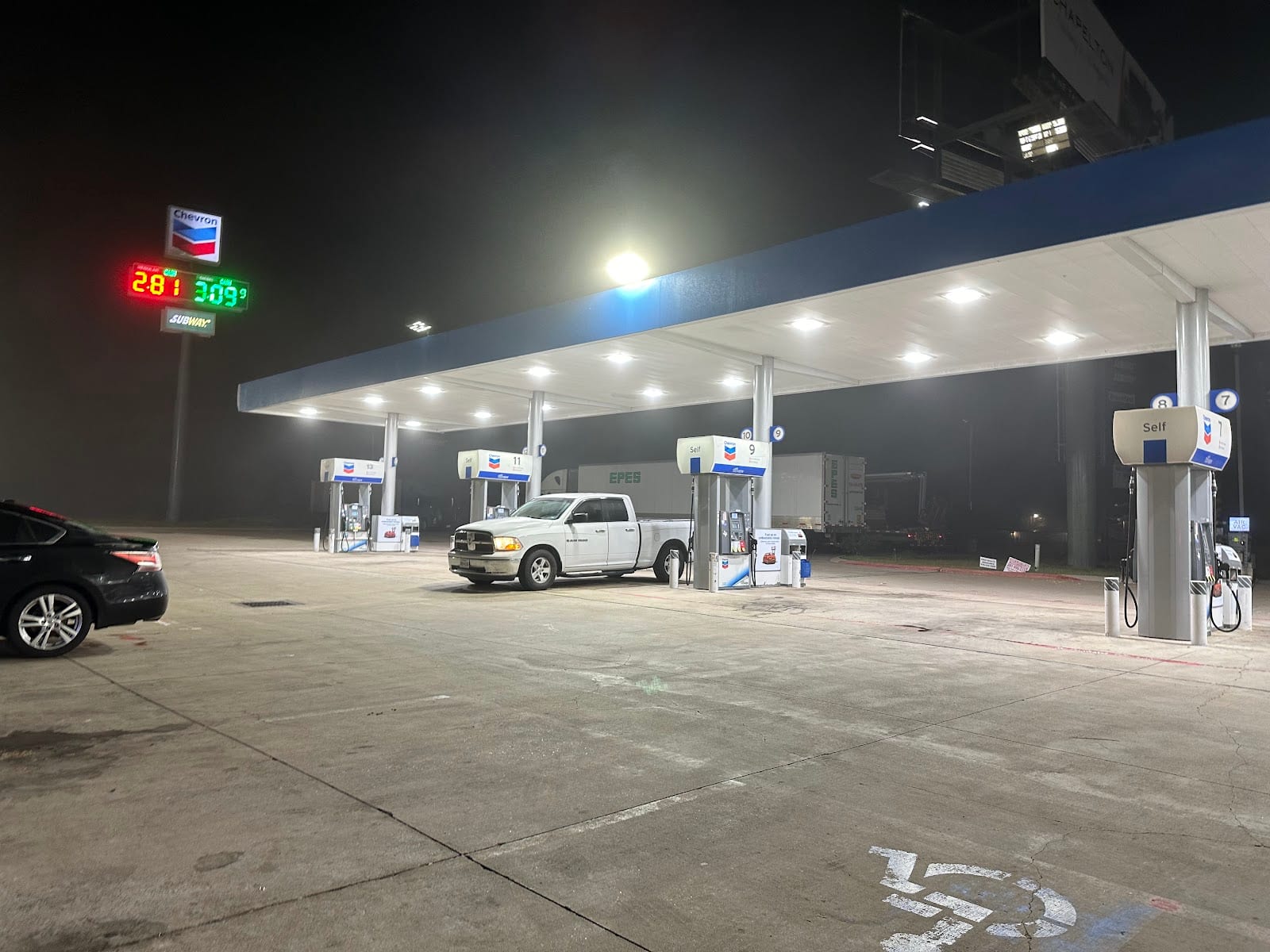 Chevron, photo 4