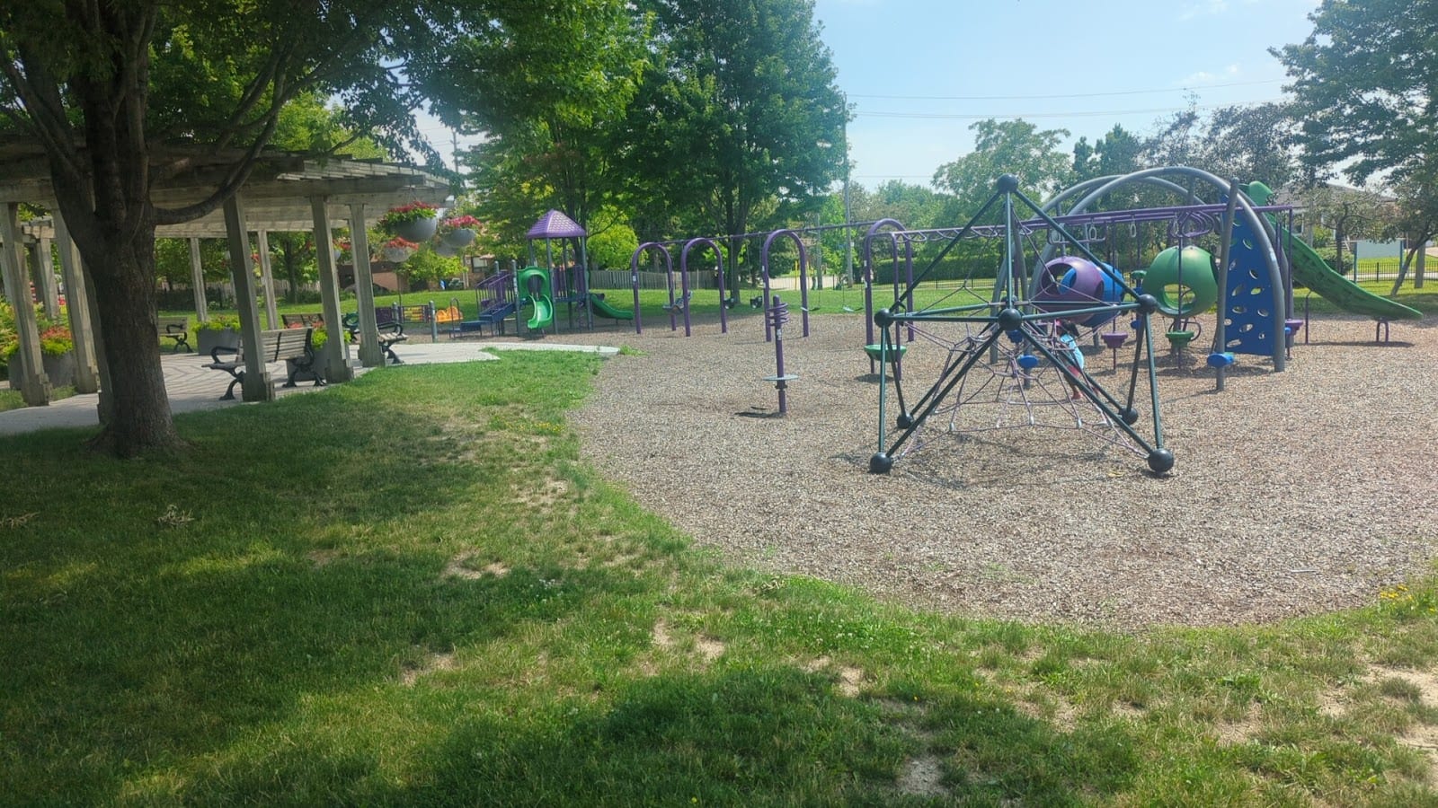 Ernie Lustig Rainbow Park, photo 3