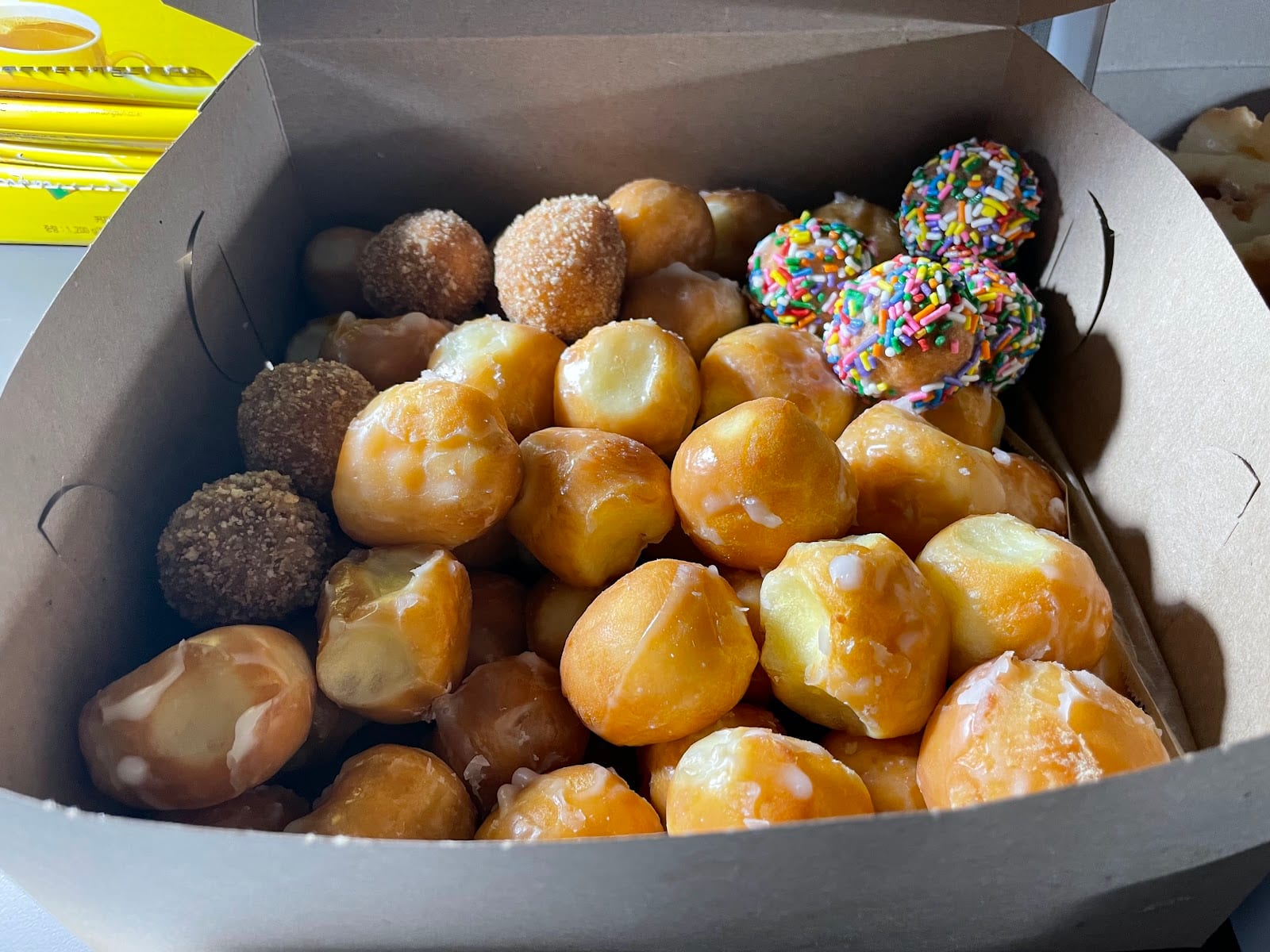 Mag's Donuts