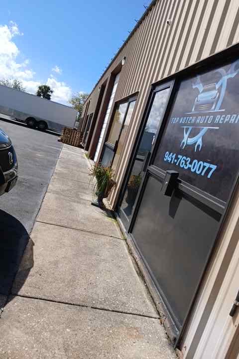 Jim Goff's Garage, photo 4