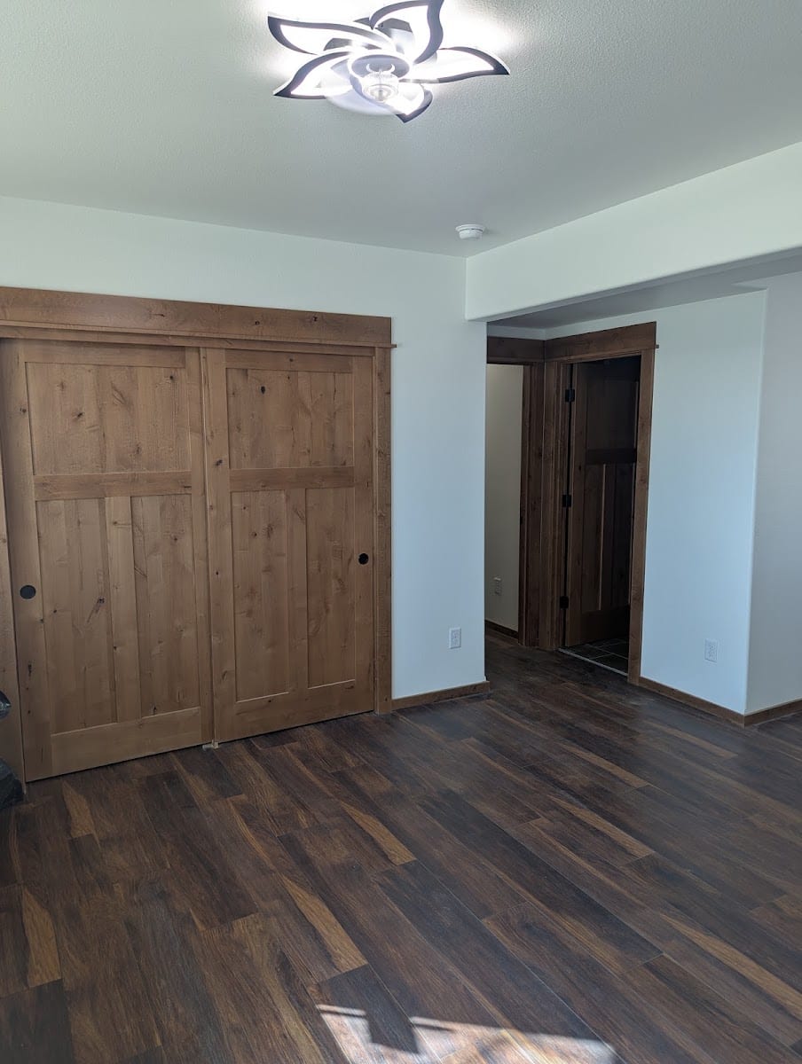 Finstad's Carpet One and Kiba Studios, photo 4
