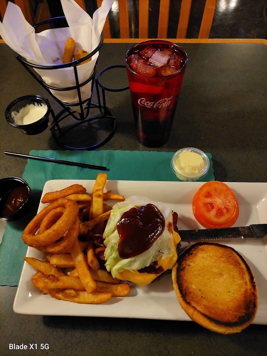 Bonanza Lounge
