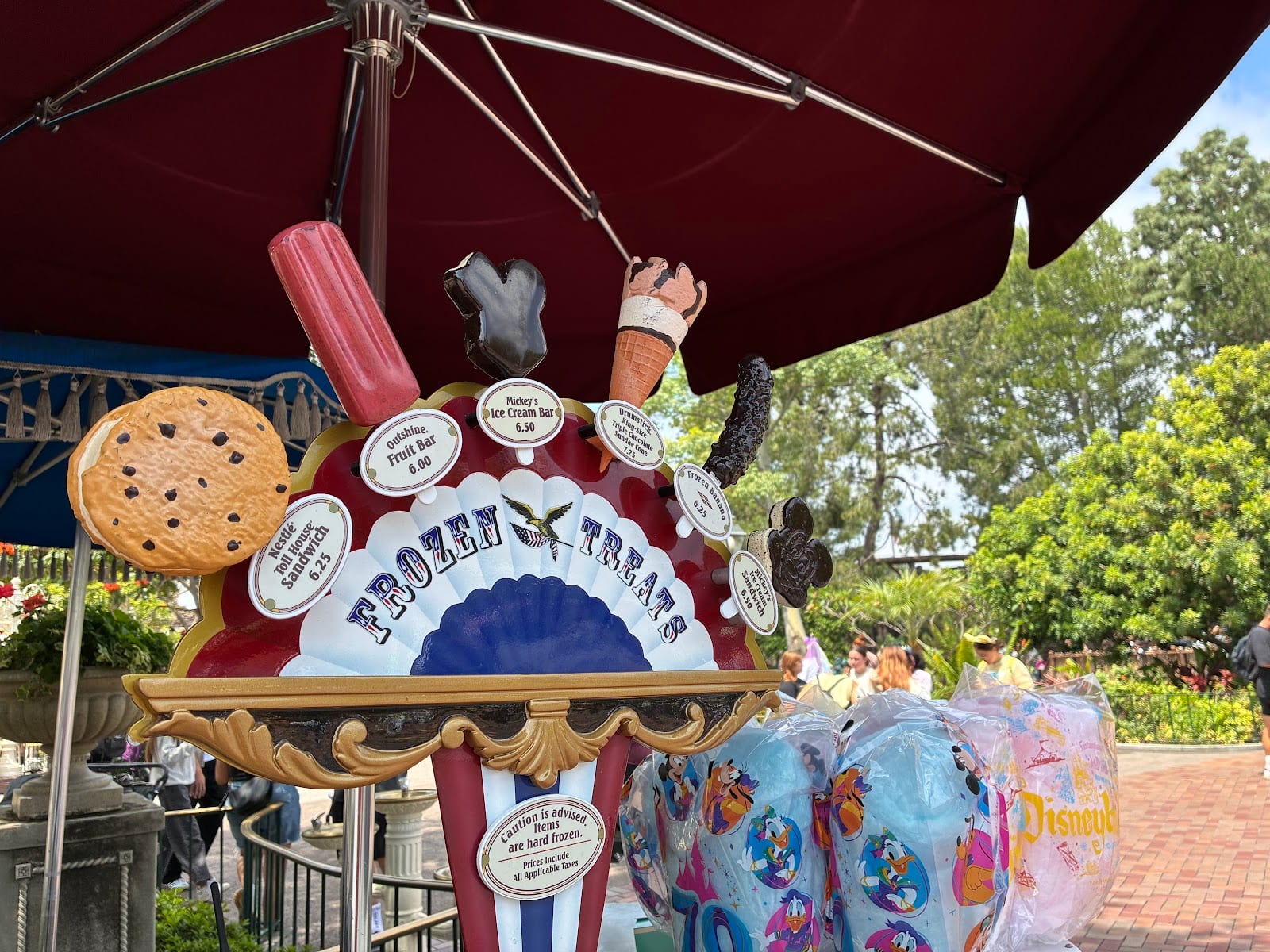 Main Street Ice Cream Cart