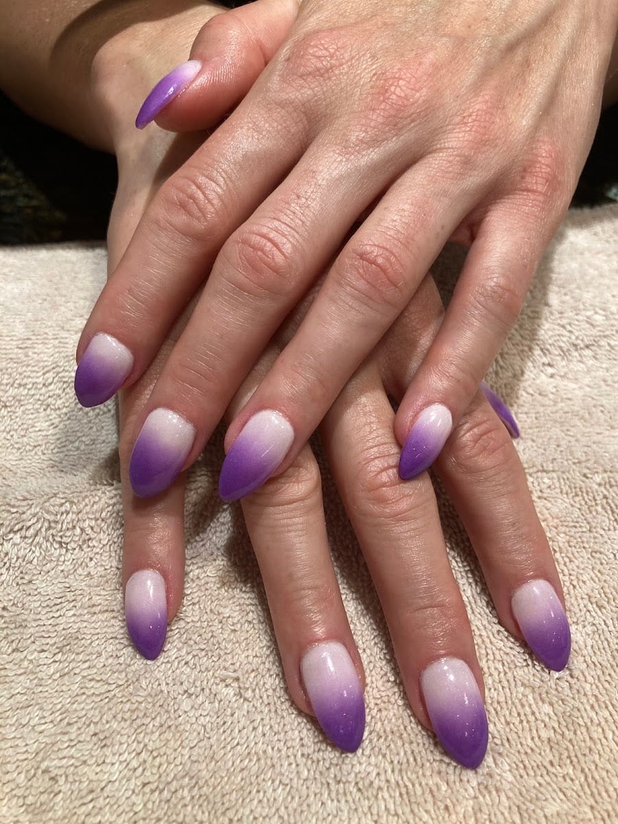 Elegant Nails Salon