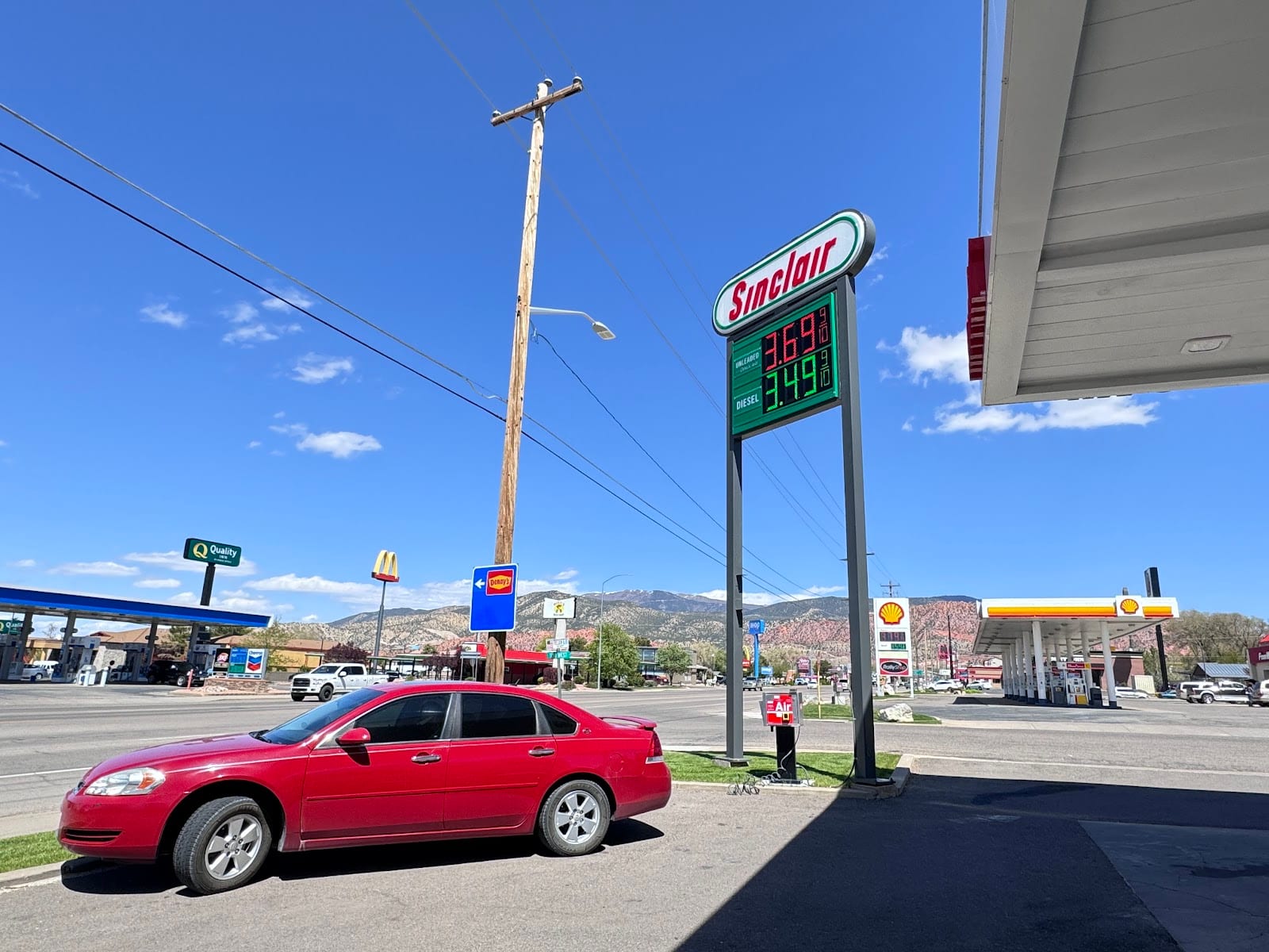 Sinclair Gas Station, photo 3