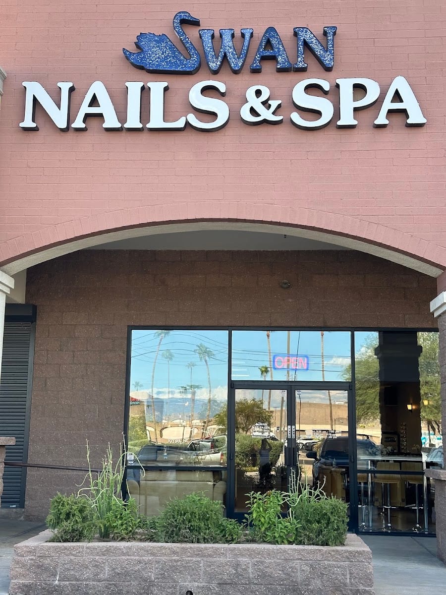 Swan Nails & Spa