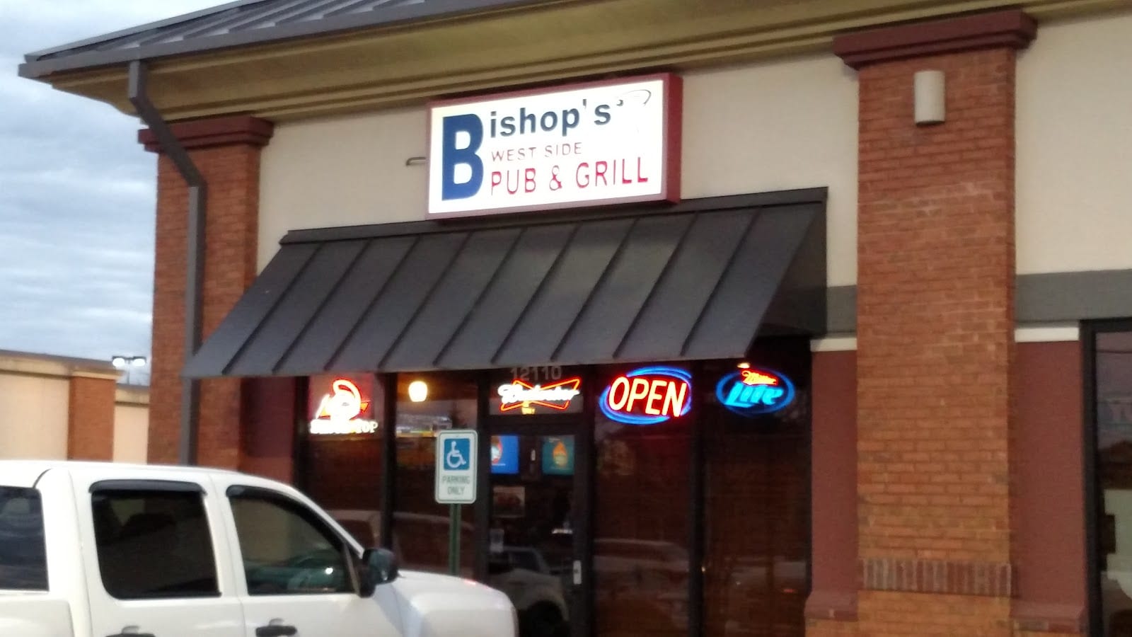 Bishop's Westside Pub & Grill, photo 2