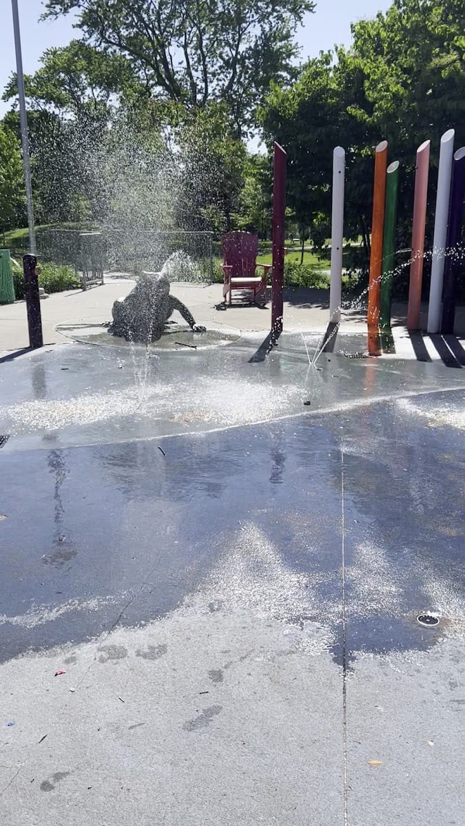 The Sarah and Morris Feldman Sensory Garden, photo 2
