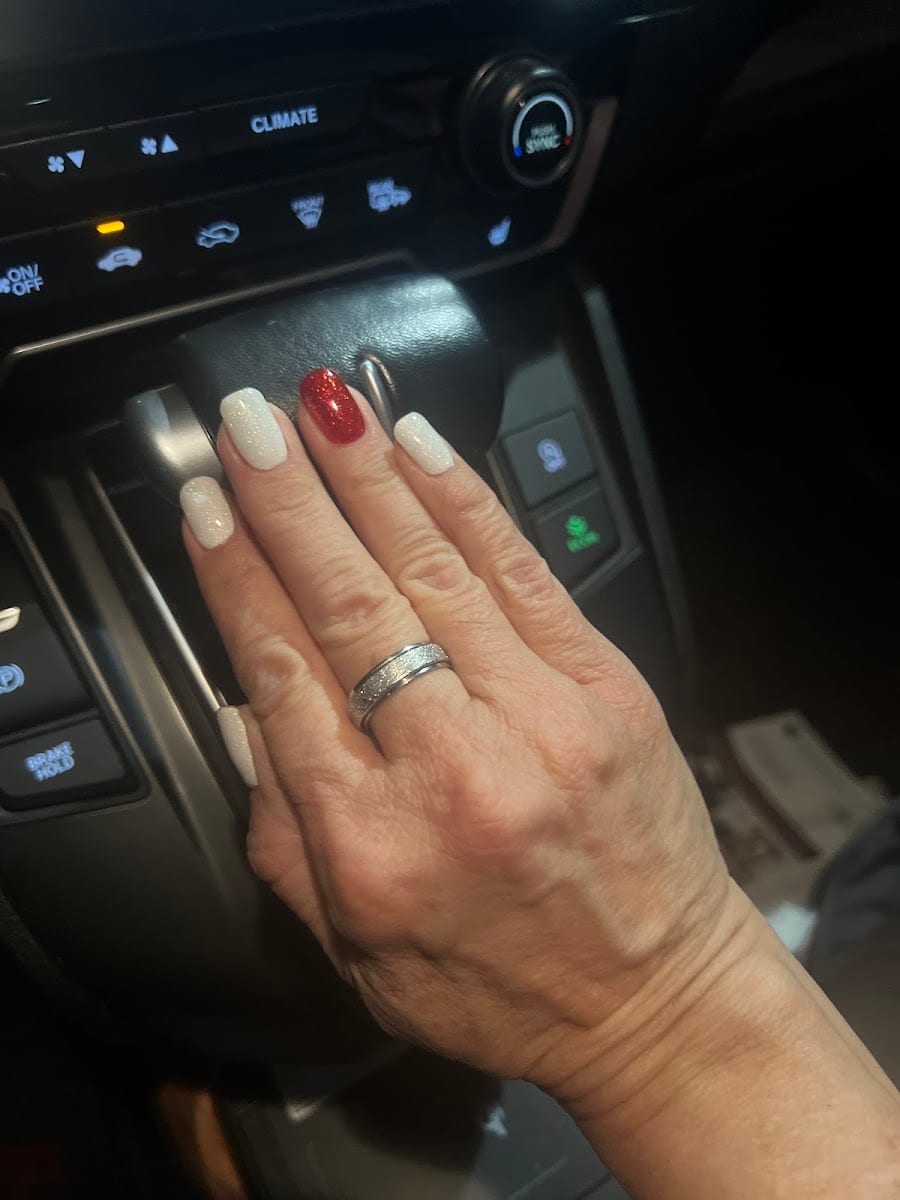 Lavish Nail Lounge