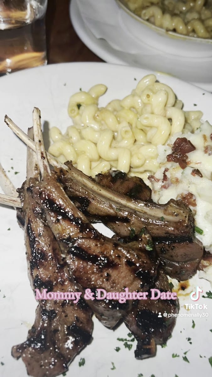 Samantha's Tap Room & Wood Grill, photo 2