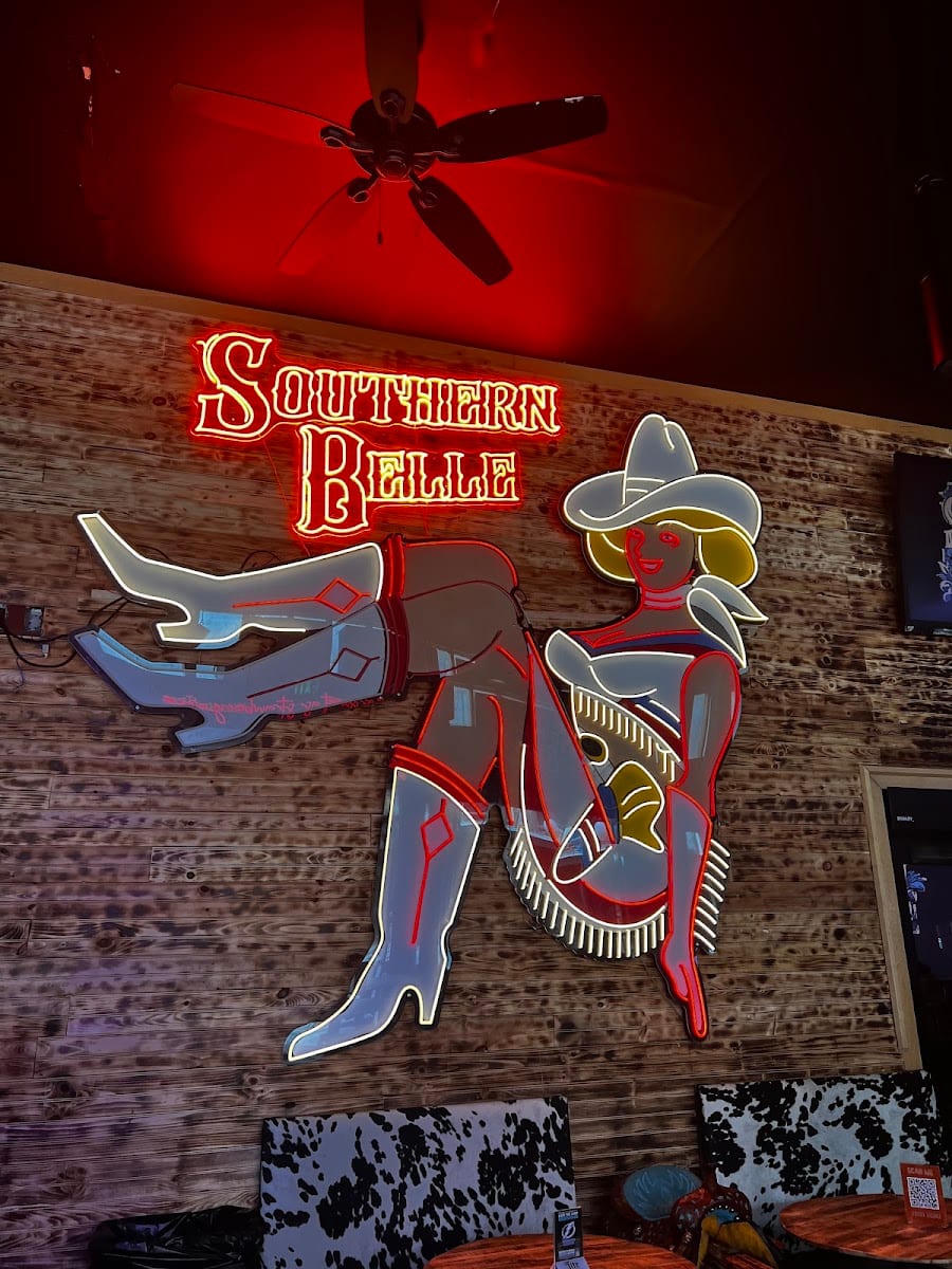 Southern Belle - Country Bar & Grill, photo 3
