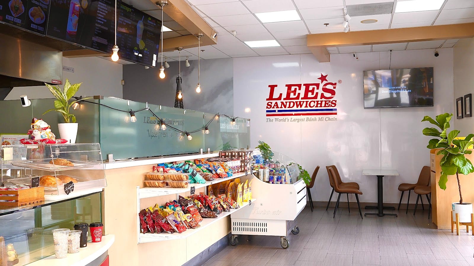 Lee's Sandwiches, photo 2