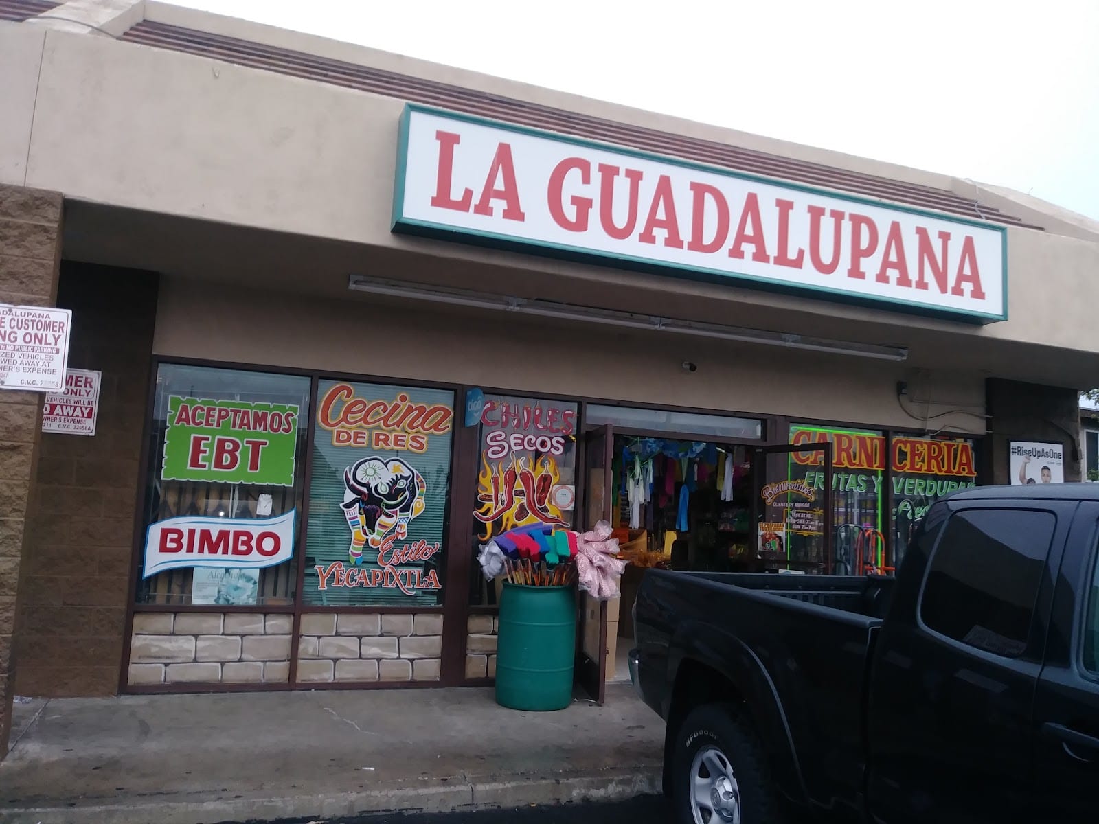La Guadalupana Produce