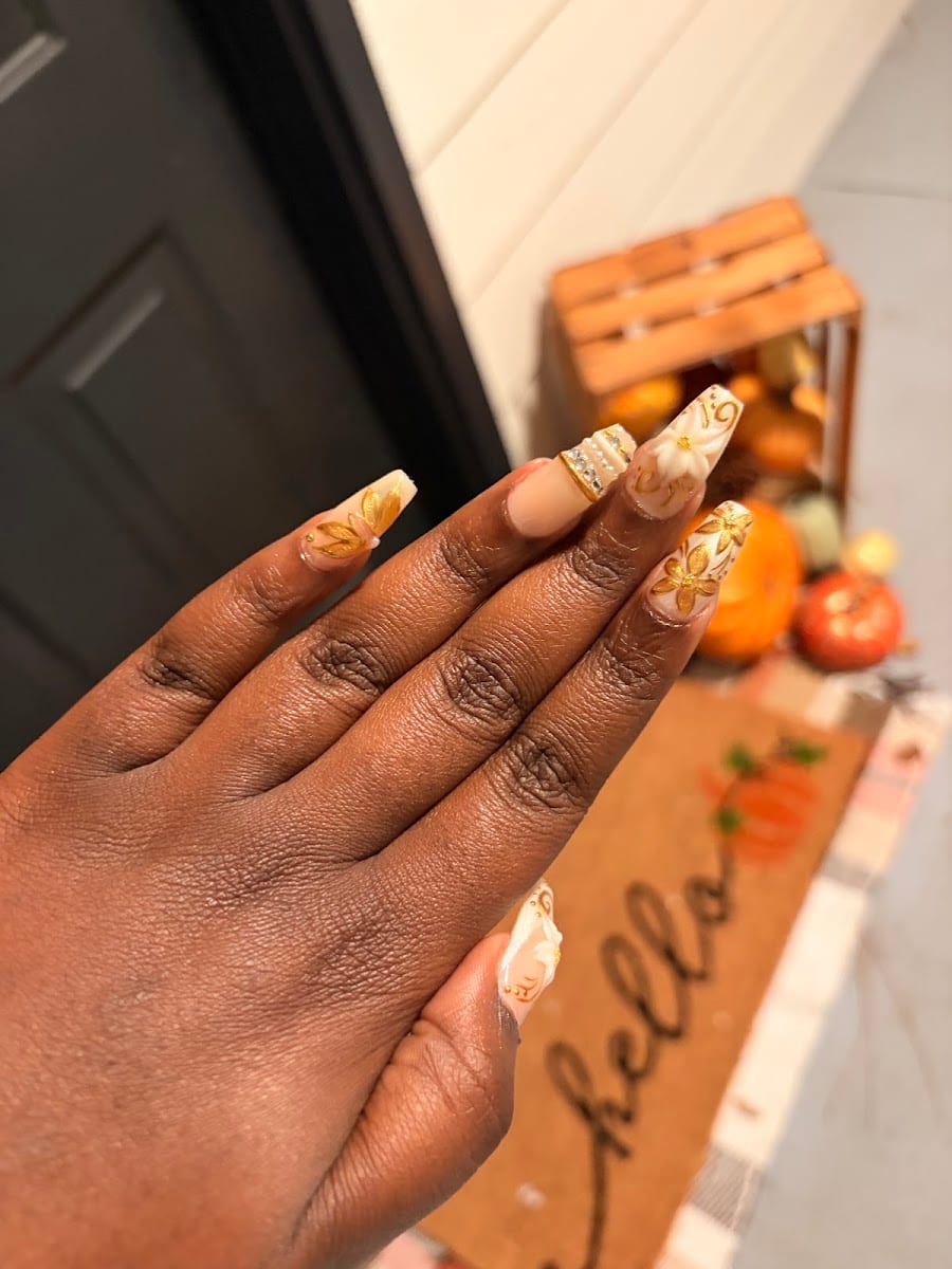 Blooming Nails, photo 3