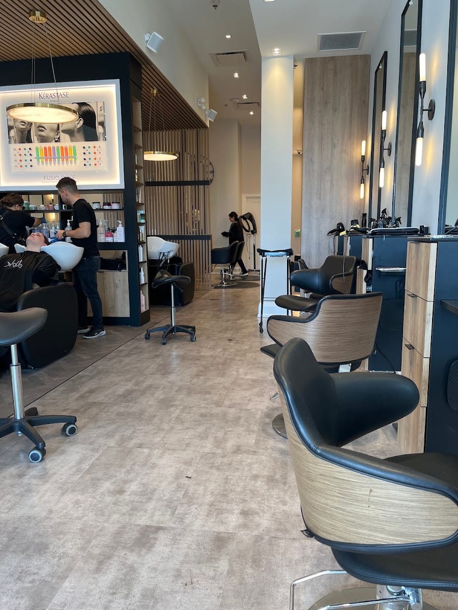 dbk Salon York Mills, photo 2