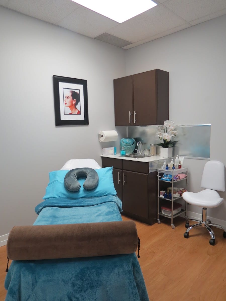 Mulock-Bayview Medical Clinic & Spa