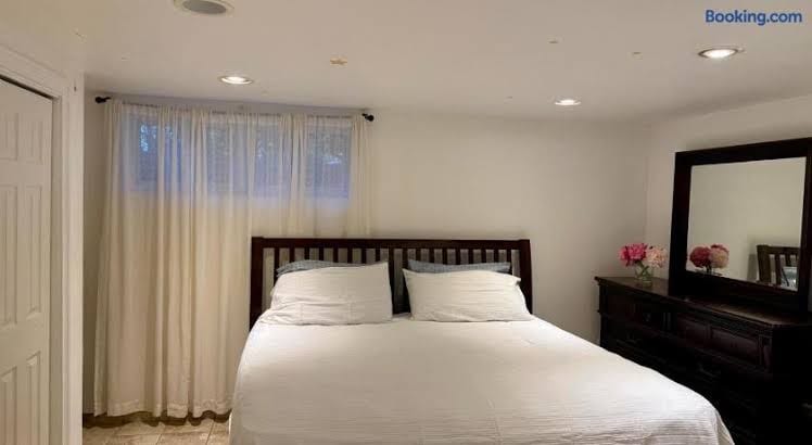 Cozy Suite Walk to Park and NYC Bus