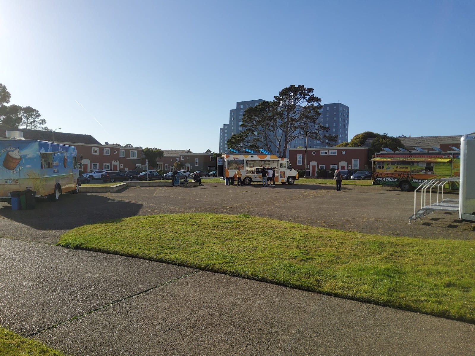 Parkmerced Food Truck Corral