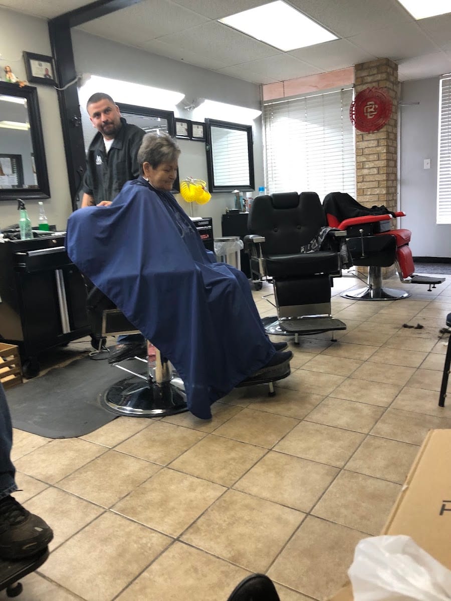 Nineteenth Street Parlor Cuts and Shaves, photo 4