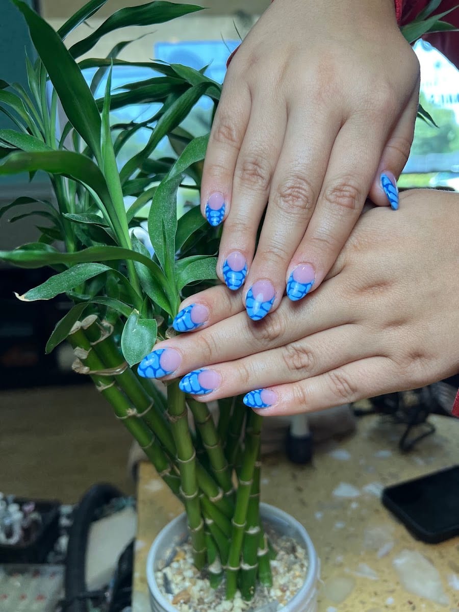 Aqua Nails Spa