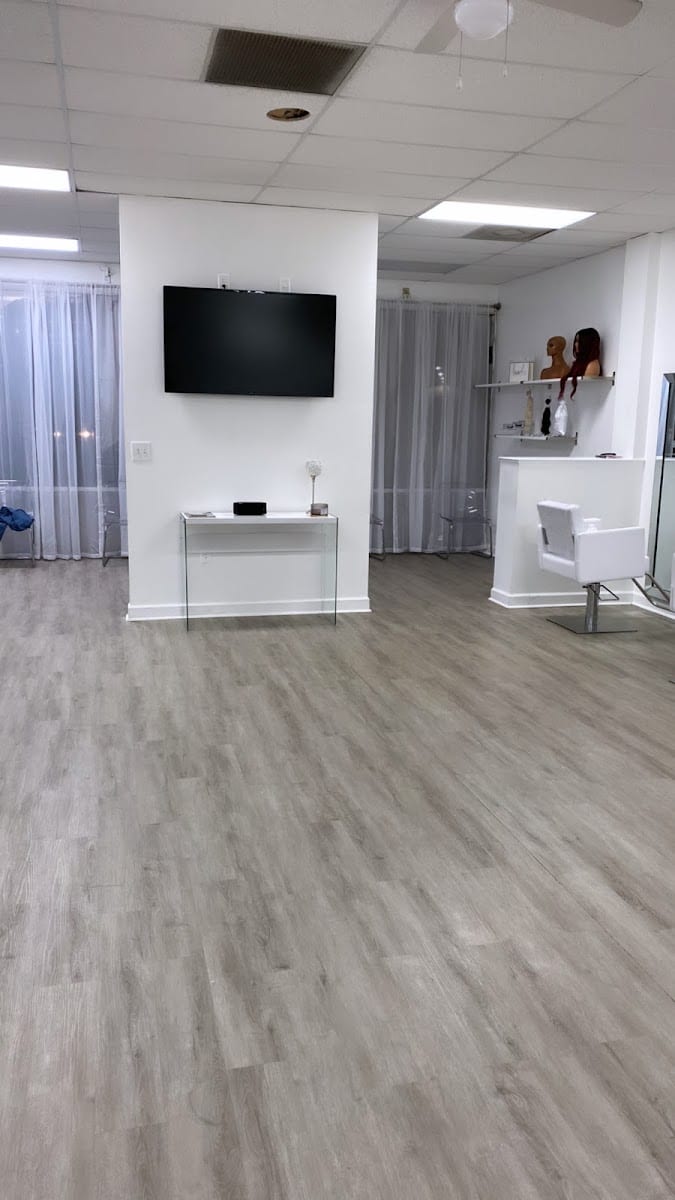 Theglamlyfe Beauty Bar