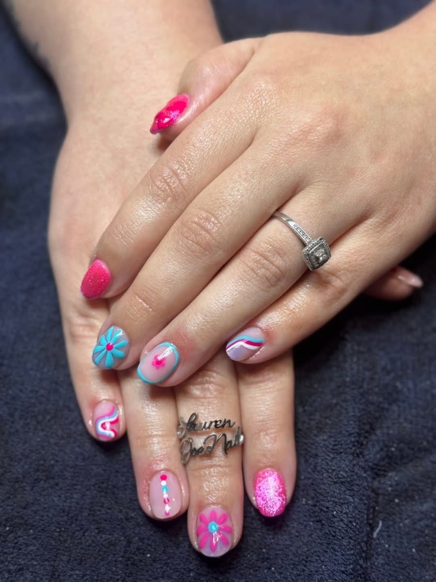 Misfit Manicures