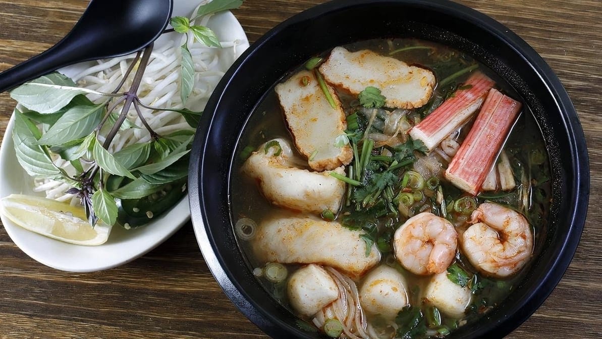 77 Chinese & Vietnamese Cuisine