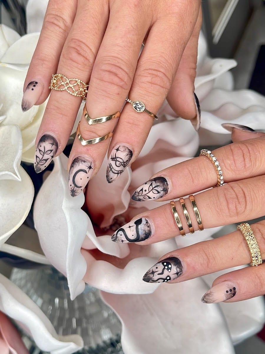 Elegant Nails