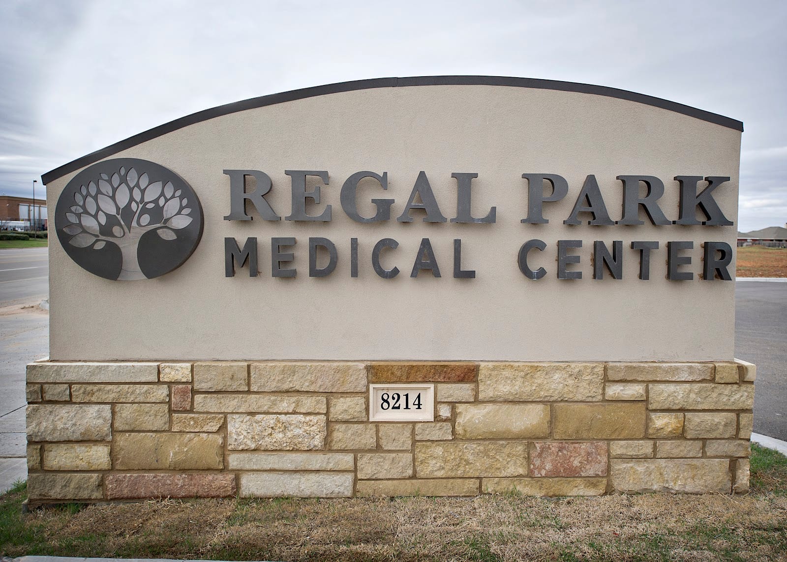 Regal Park Medical Center, photo 2