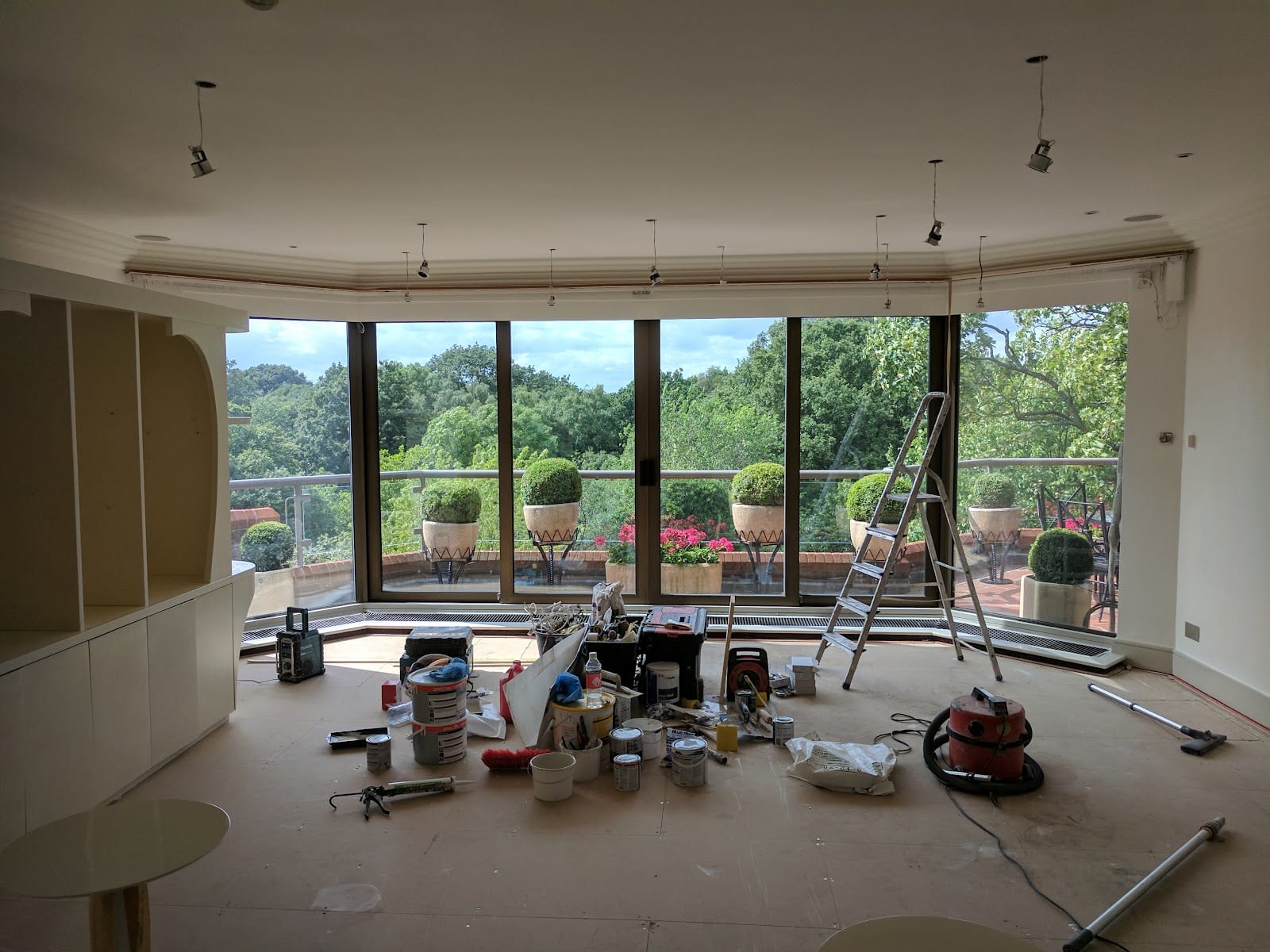 S S Building & Decorating